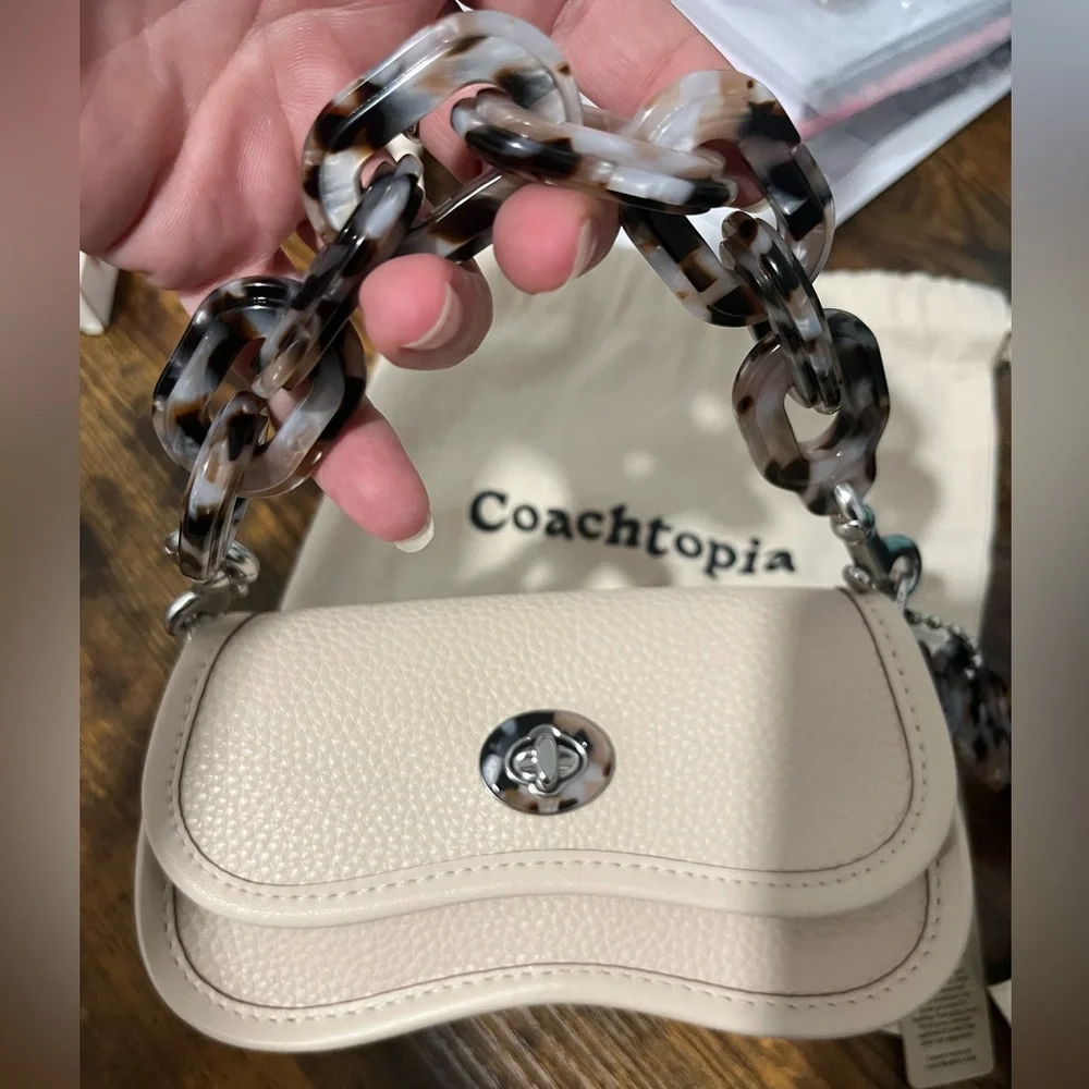 NWT Coach Mini Dinky Cloud Coachtopia Handbag with Tortoise Chain - Picture 3 of 3